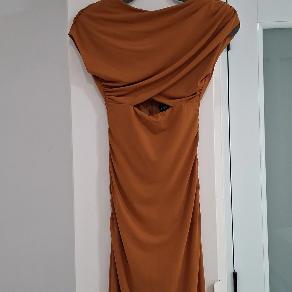 ZARA DRAPED CUT OUT DRESS - Picture 7 of 15